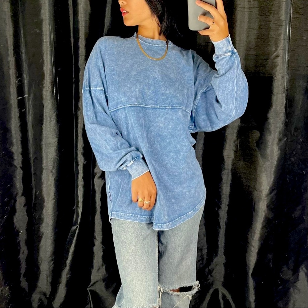 Urban Outfitters Blue Acid Washed Oversized Long Sleeve Crewneck Size Me…